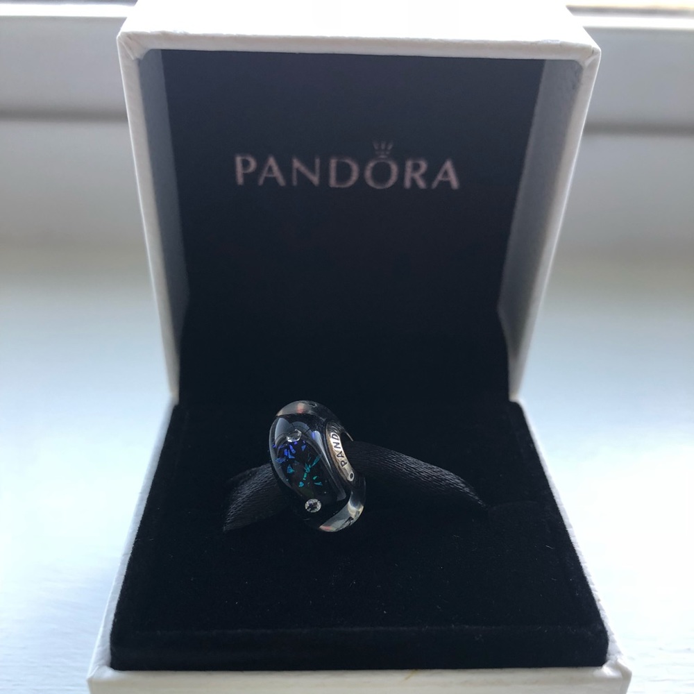 Pandora Midnight Effervescence charm